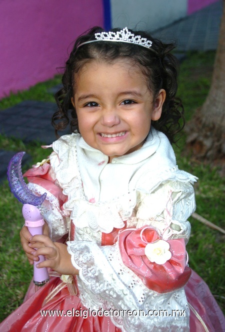 14022009 Tres años de vida cumplió Hana Bertahud de la Torre.