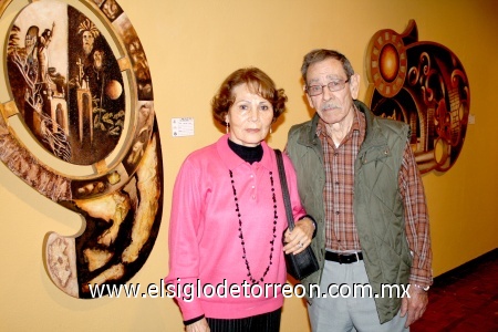 17022009 Juanita Mejía de Díaz y José Díaz Casas, en pasada exposición en Gómez Palacio.