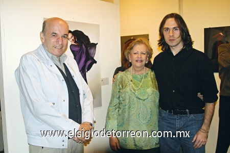 Adolfo Rodríguez, Martha Medellín y Eduardo Rioja.