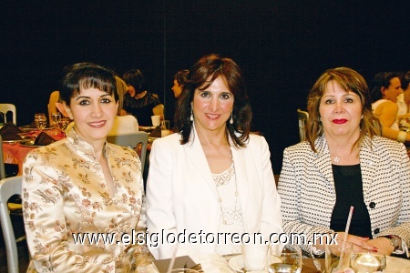 Belia Zarzar de Tounlin, Naida Zarzar de Giacomán y Lupita Reyes de Valdepeña.