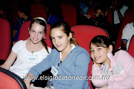 22022009 Natalia Lugo, Katia Borrego y Valeria Berlanga.