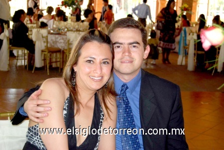 27022009 Karen y Javier Corpus, en el banquete de bodas de la pareja Cisneros García, celebrada en conocida Hacienda de esta ciudad.
