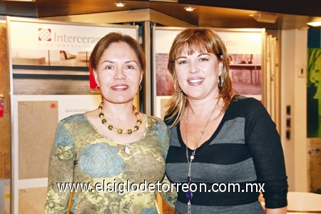 Liz Aragón y Blanca Sonia Borrego.