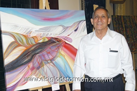 Muestra sus dotes artísticas
Jaime González Ortíz, expositor.