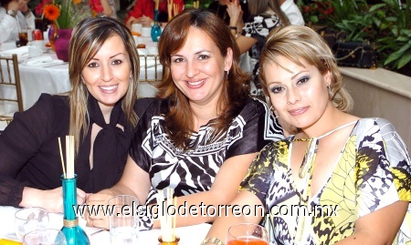 04032009 Gina de Maturino, Annel Romo y Alejandra de Romo.