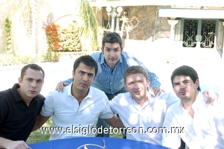 06032009 David, Sergio, Rodrigo, Carlos y Fernando, en su junta mensual.