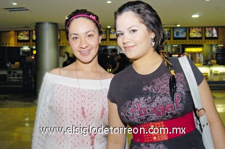 15032009 Gabriela Stephany e Izahar Berenice.