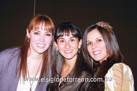 Olga Lagarda, Lorena López y Mafer Belmont.