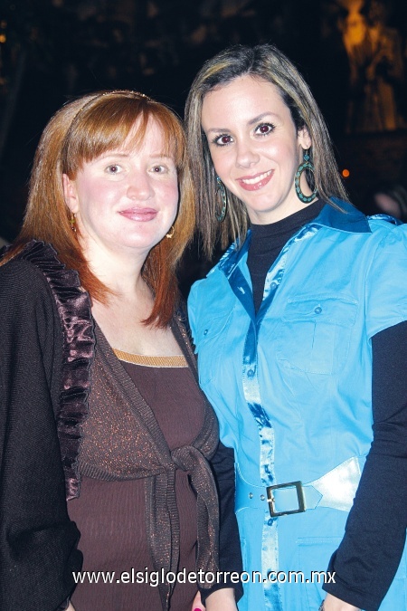 Brenda Noyola y Edna Humphrey.