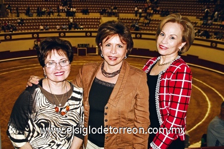 Martha Sada, Licha Gómez y Magda Villarreal.