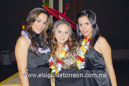 Mariel Aguilar, Karla Sosa y Myriam Gurrola.
