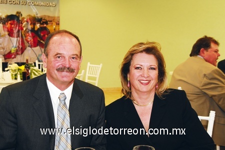 Roberto y Patricia de Villarreal.