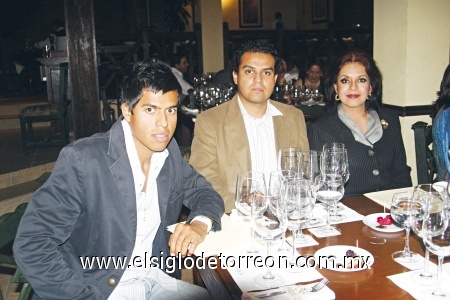 Mauricio Rubalcava, Jorge Alberto y Elsa Lucía Ochoa.