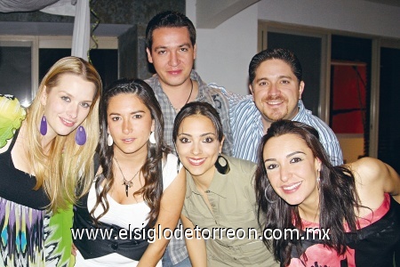 Karla Villarreal, Edna Garza, Mauricio Safa, Ileana del Río, Pedro Aguirre y Raquel Lavín.
