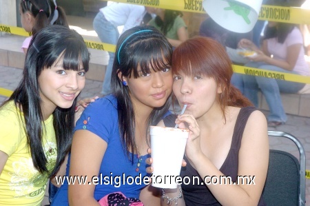 22032009 Kim Nájera, Leyla Flores y Sandra Ibarra.
