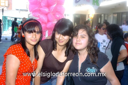 22032009 Marisol Luévanos, Penélope Jurado y Pamela Licera.