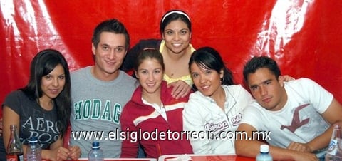 26032009 Andrea, Kike, Ana Rosa, Edila, Cynthia y Rigo.