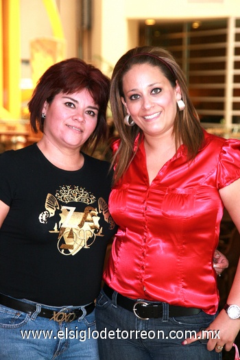 28032009 Nena de Ávila y Claudia Estrada.