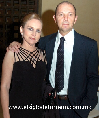 01042009 Monse y Carlos Sáenz, en el banquete de bodas.
