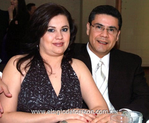 02042009 Susana Ávalos de Pérez e Isaac Pérez.