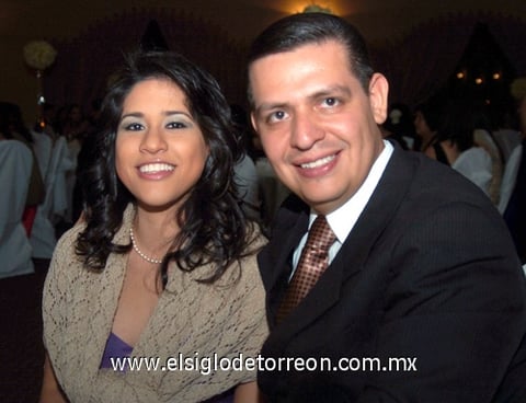 02042009 Eduardo Cano y Daniela de Cano, se deleitaron de una amena velada.