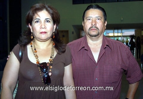02042009 María de Lourdes Delgado y Héctor Flores Martínez.
