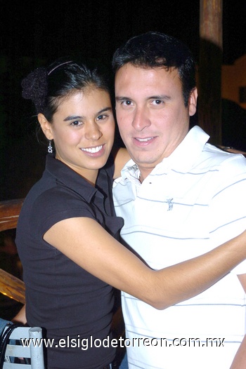 06042009 Evelyn Cuéllar y Roberto Sánchez.