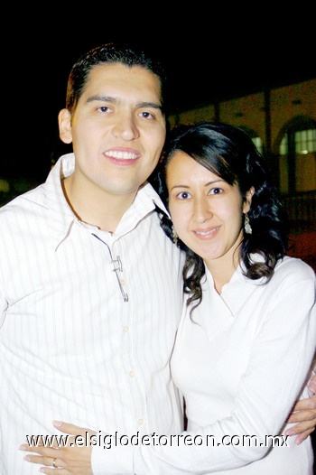 05042009 Alejandro y Liz Martínez.