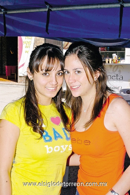 29032009 Cecy González y Laurencia.