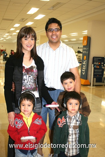 11042009 María Elena Aranda, Josué Castillo,  Josué Hiram, Diego y Luciano.