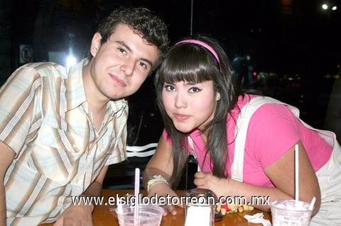 16042009 Alejandro Echeverría Soto y Arehmi Valenzuela.