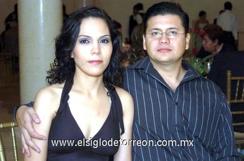 21042009 Victoria Valadez y Ernesto Everardo González.