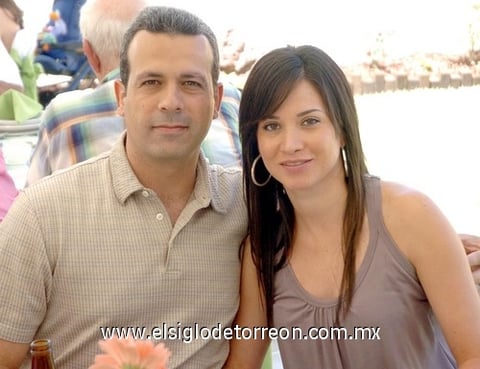 23042009 Armando y Ana Elisa Hernández.
