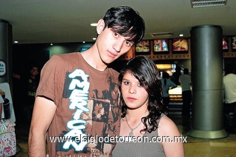 24042009 Roberto Tovar y Cristal Pereda.