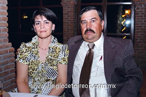 27042009 Rosalba Ríos Laurenzana y Rogelio Bueno.