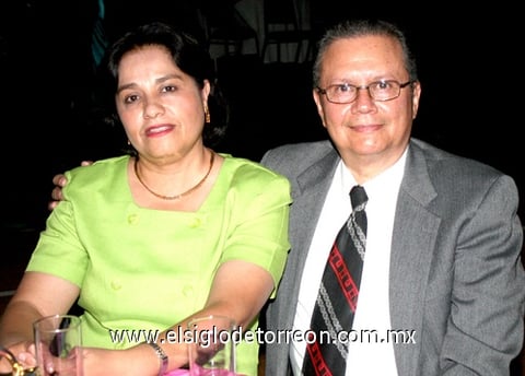 29042009 Irma de Díaz Couder con Ignacio Díaz Couder, en una agradable reunión del Francés de La Laguna.