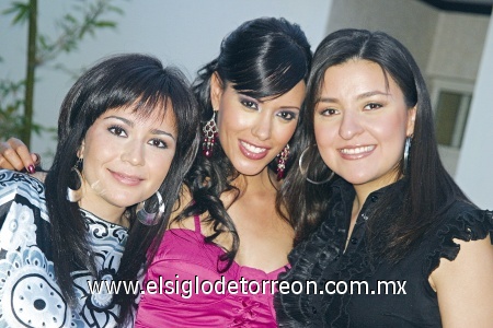 Anny García, Emmy Arreola y Cinthia Santibáñez.