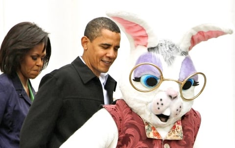 Obama y su esposa Michelle se presentaron junto con el vicepresidente Joe Biden y su esposa, Jill, en un balcón que mira al Jardín Sur.