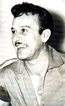 Pedro Infante, formó parte de la Orquesta Estrella de Culiacán en 1932, y en 1939 emigró a la Ciudad de México, donde obtuvo un contrato en la emisora XEW.