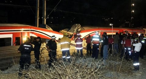 El incidente se originó por alcance entre los trenes en dirección a Cuautitlán, cuando uno de los trenes se encontraba detenido en el lugar.