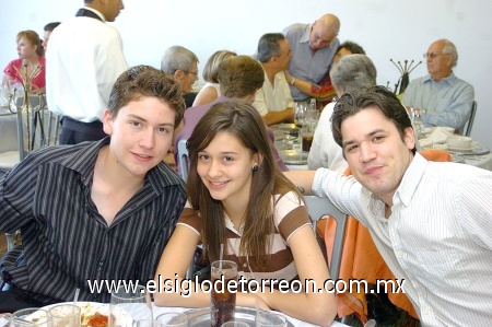05042009 Hugo, Alicia y Hernán del Río.