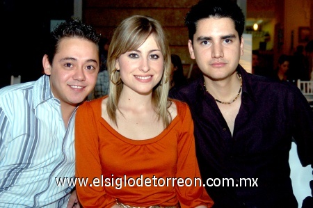 08042009 Velada lounge. Pedro González, Mayis Garza y Gonzalo Valle.