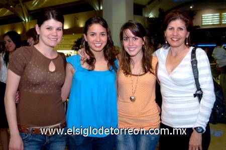 10042009 Mónica Gallardo, Cecy Hernández, Natalia Hernández y Laura Gurrola.