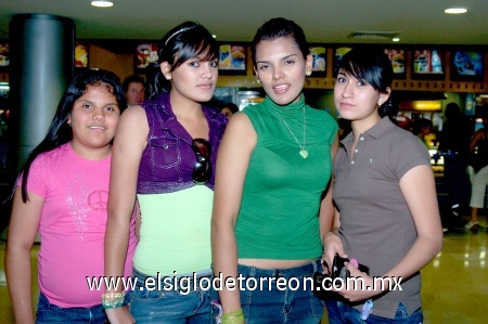 12042009 Paloma Rangel, Paulina Montes, Dalin y Lupita Rangel.