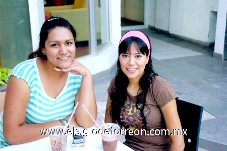 12042009 Vicky Lugo y Bety Mejía.