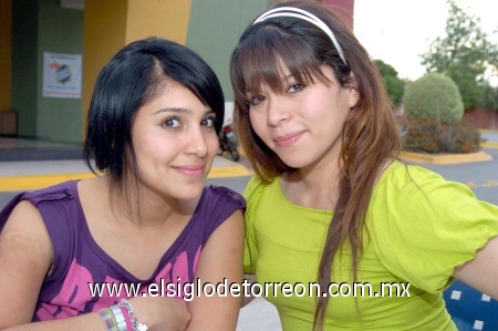 14042009 Daniela Fabila y Olga Sosa.