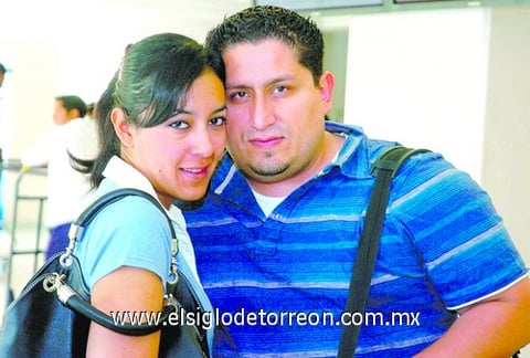 07052009 Wendy Frausto de Martínez y Sergio Martínez Román.