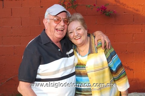 03052009 Don Rodolfo Izquierdo Lomas y señora Dora Alicia García de Izquierdo, cumplieron 50 años de casados.