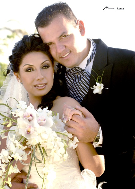 Ing. Gerardo Ernesto Iglesias Padilla y Srita. Madahi Ayala López contrajeron matrimonio en la iglesia de San Pedro el sábado 18 de abril de 2009.

Estudio Morán