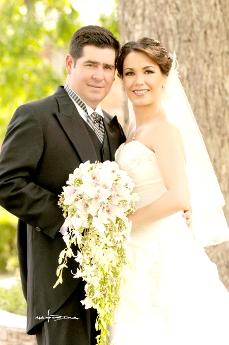 Sr. Bernabé Iruzubieta R. y Srita. Mariana López V. unieron sus vidas en sagrado matrimonio en la iglesia de La Medalla Milagrosa el sábado 04 de abril de 2009.

Maqueda Fotografía
